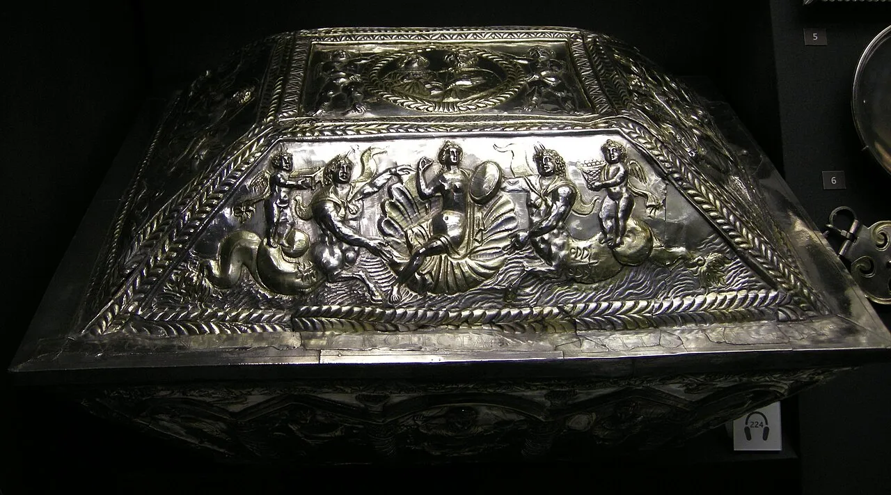 Cofanetto nuziale di Projecta in argento dorato, Roma c. 380 d.C., Tesoro dell'Esquilino