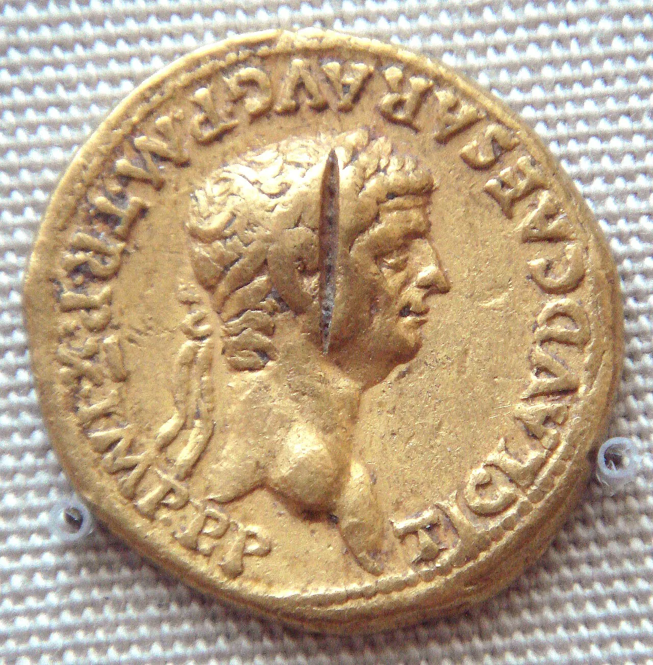 Aureo di Claudio (50–51 d.C.) rinvenuto nell'India meridionale — prova del commercio romano in Asia