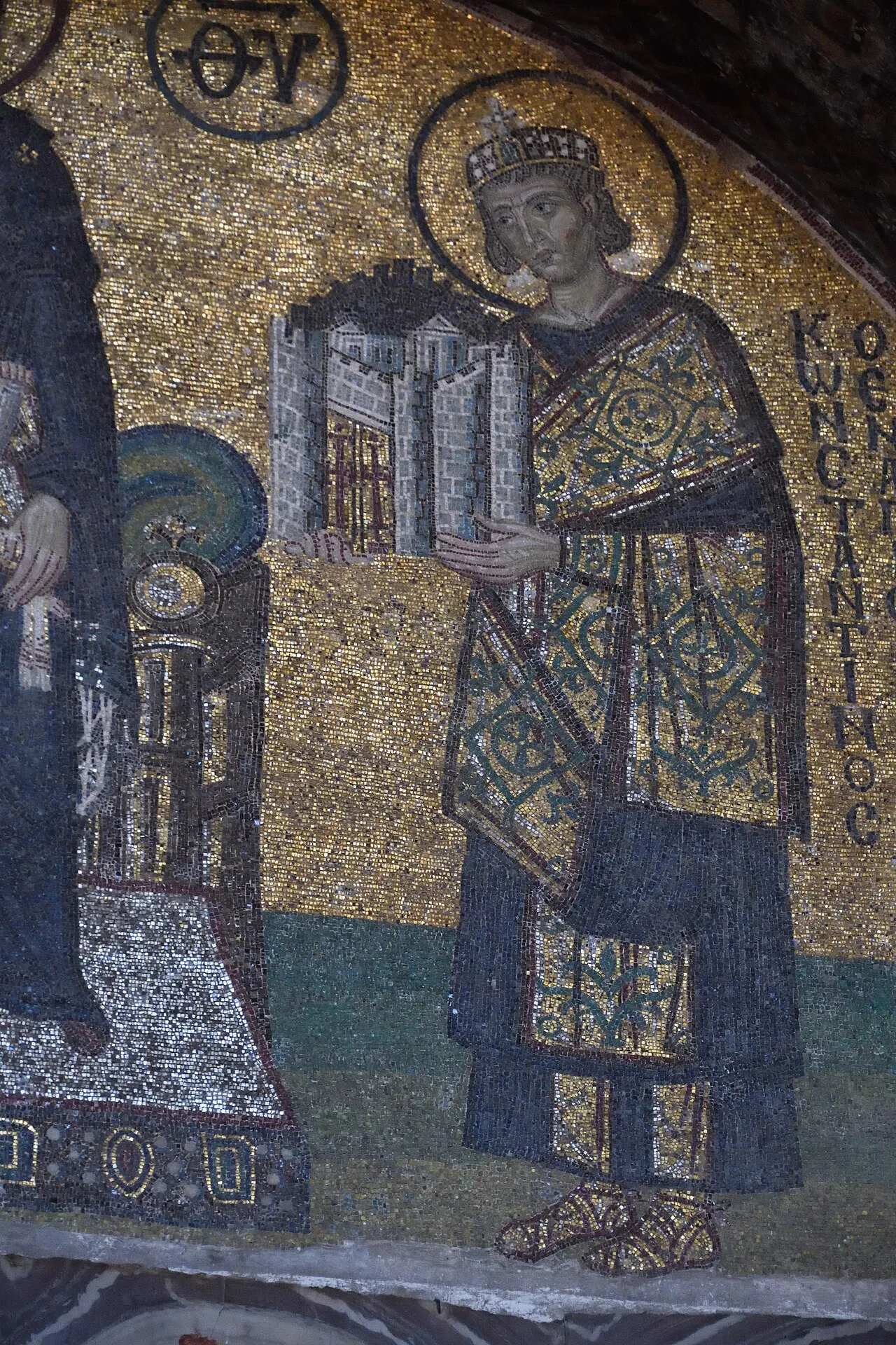 Mosaico di Santa Sofia — Costantino offre la città di Costantinopoli alla Vergine in trono