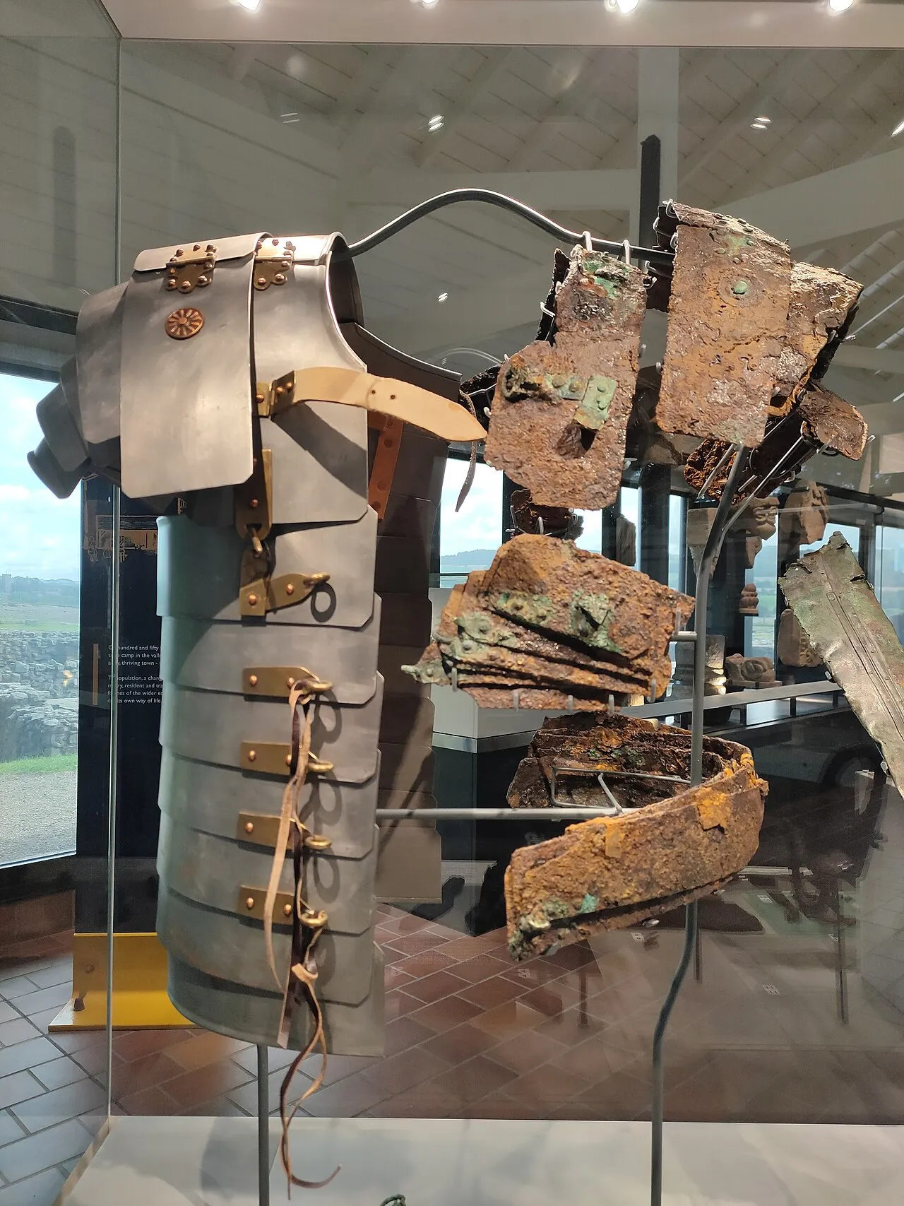 Lorica segmentata — resti originali e ricostruzione moderna, Corbridge Hoard