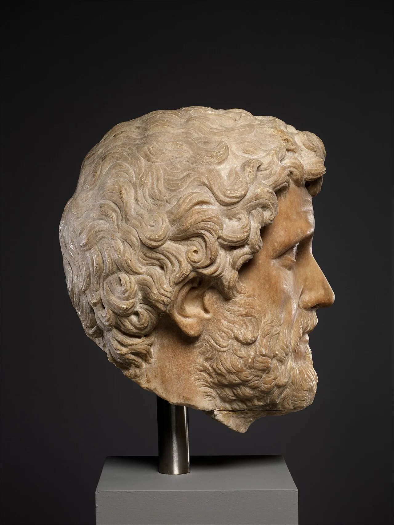 Busto marmoreo dell'imperatore Antonino Pio