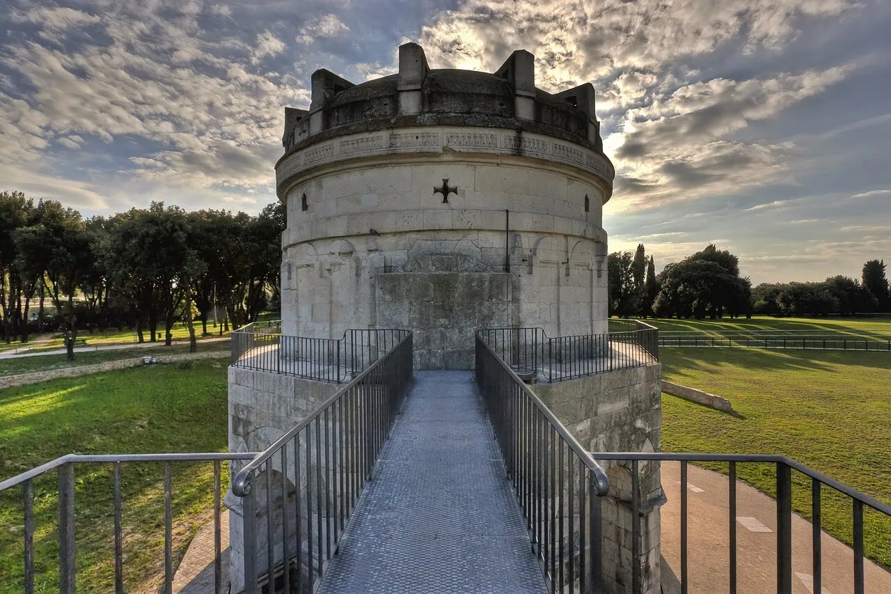 Mausoleo di Teodorico a Ravenna (ca. 520 d.C.)
